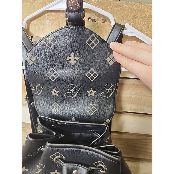 Woman's Faux Leather Printed Backpack - Picture 5 of 10